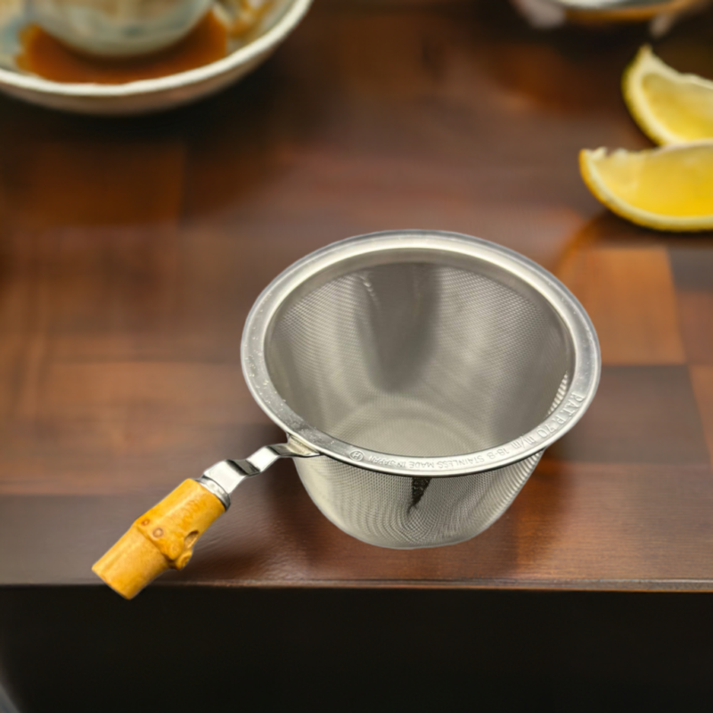Teesieb Edelstahl mit Bambusgriff